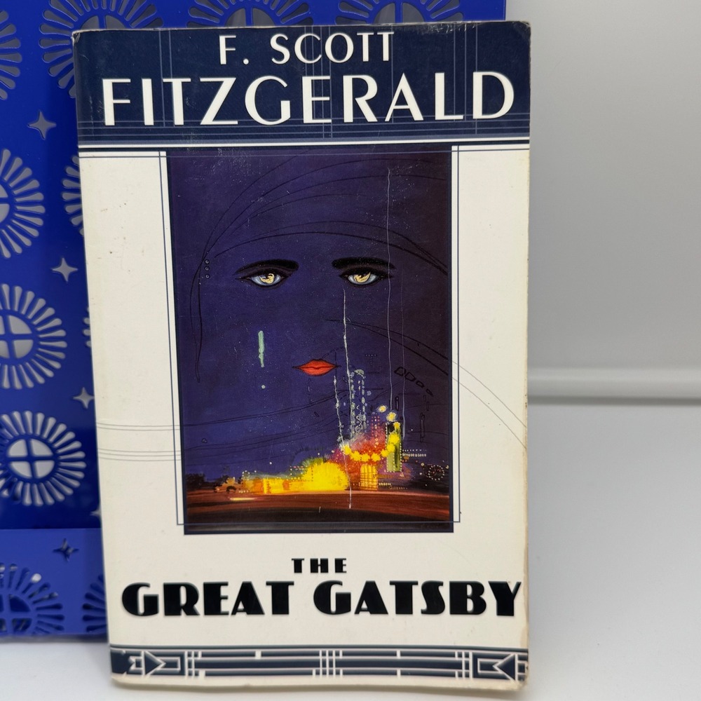 The Great Gatsby by F. Scott Fitzgerald Scribner Paperback ISBN 0743273567